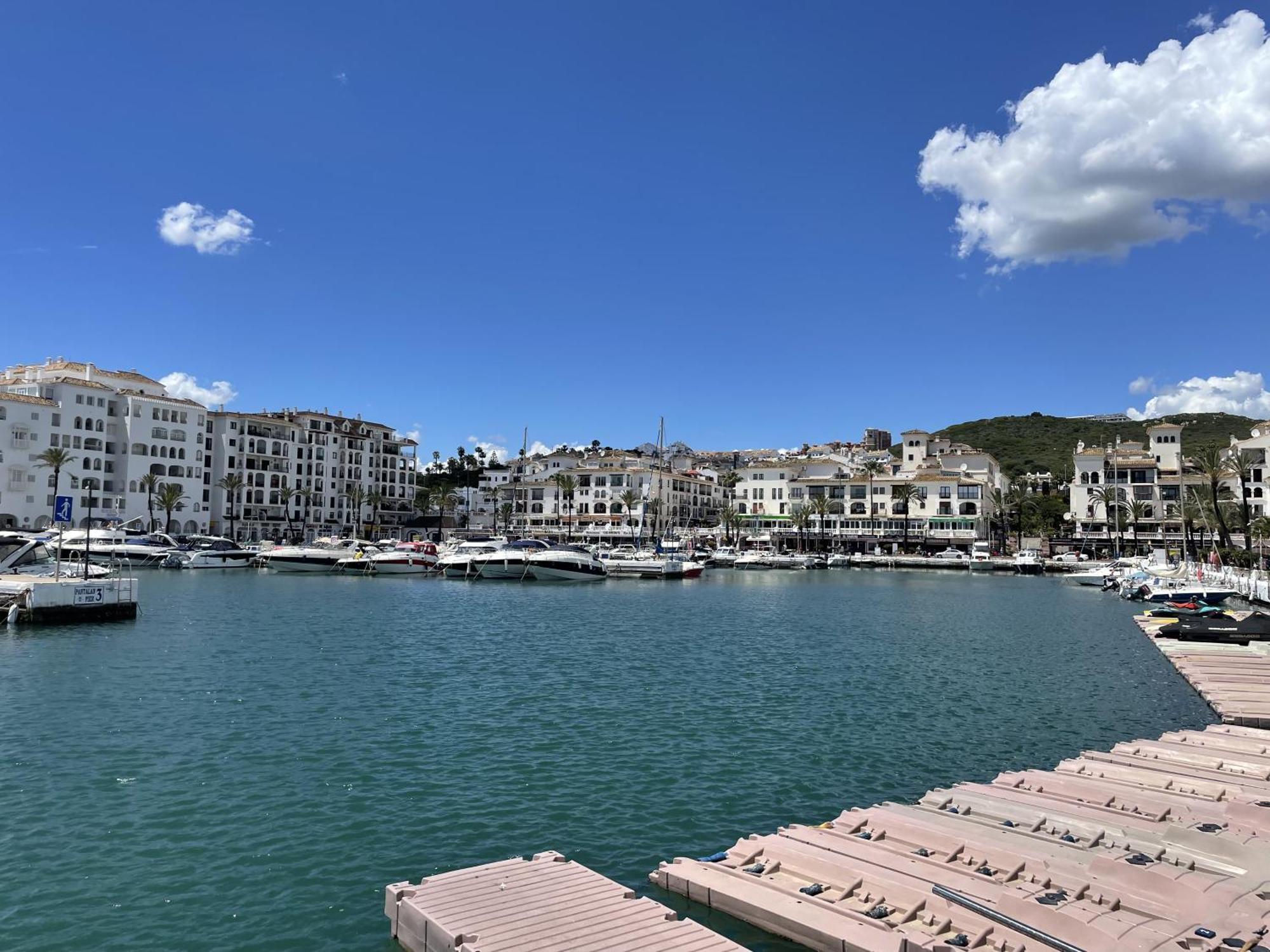 Apartamento En Marina Duquesa Castillo de Sabinillas Екстериор снимка