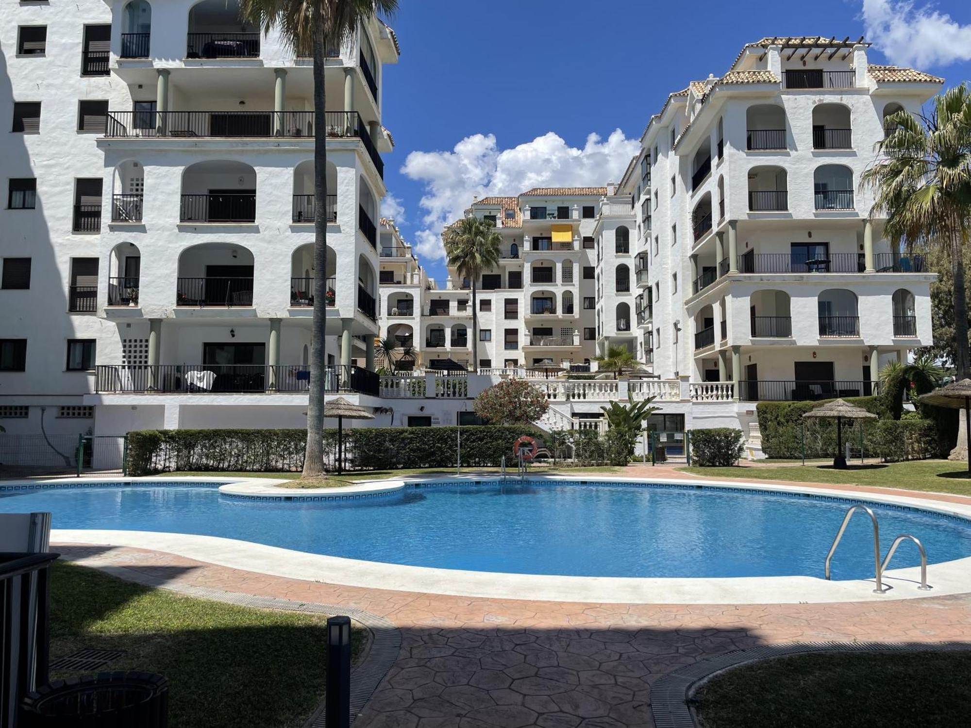 Apartamento En Marina Duquesa Castillo de Sabinillas Екстериор снимка