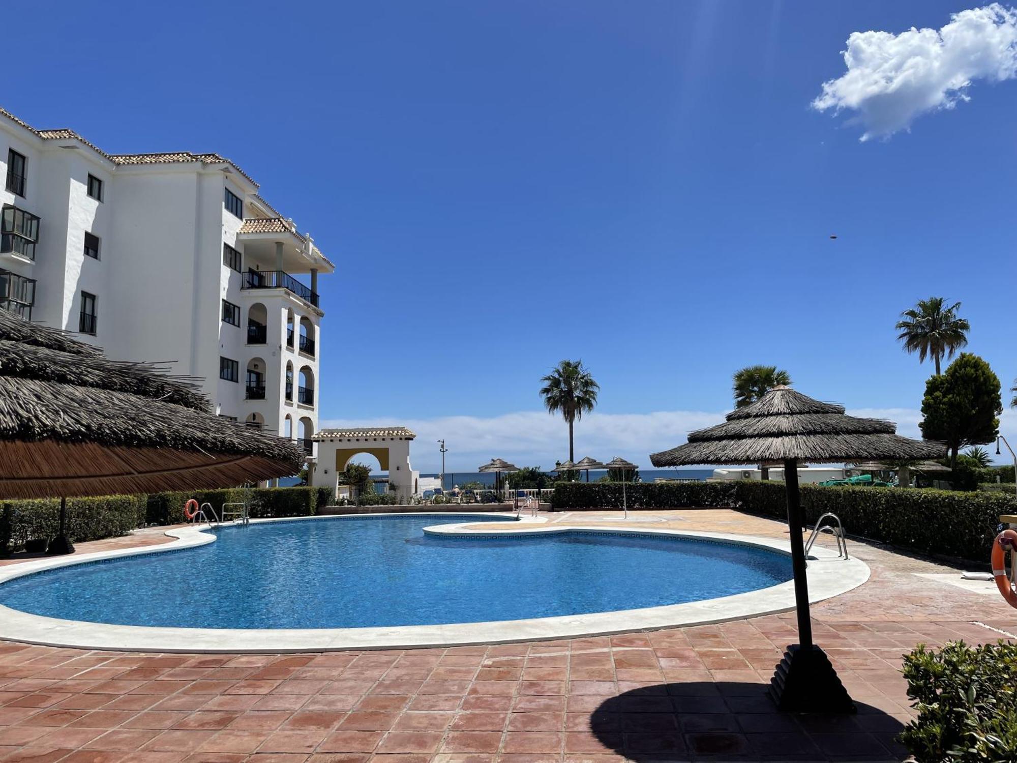 Apartamento En Marina Duquesa Castillo de Sabinillas Екстериор снимка